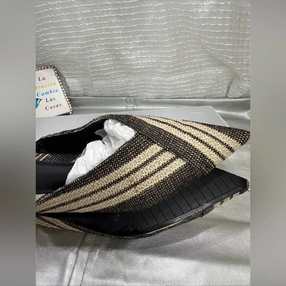 (Z1) Zara women's flat mules, size 39/8 US, ivory black, with shiny stripes - Picture 10 of 13